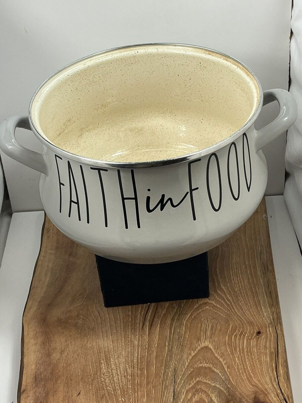Chefs Atelier Light Grey 4.8 QT Enameled Steel Pot Faith in Food